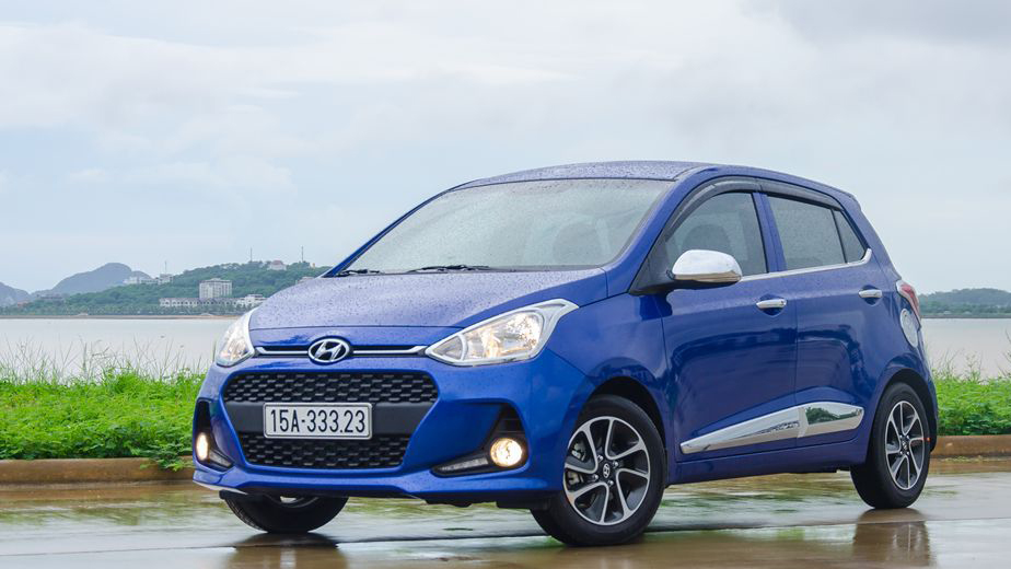 So sánh xe Hyundai Grand i10 2018 và Mitsubishi Mirage 2017: Giá rẻ hay an toàn?.