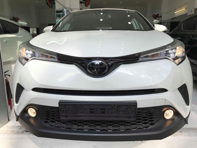 Ước tính phí lăn bánh của Toyota C-HR động cơ Turbo mới cập bến Việt Nam - Ảnh 2.