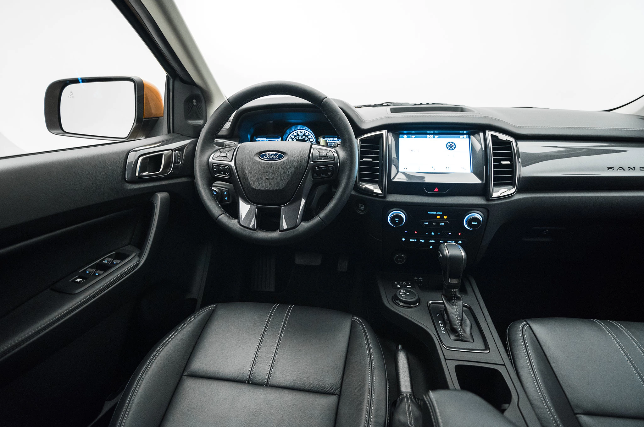 Đánh giá xe Ford Ranger 2019-2020 thế hệ mới nhất 17 Đánh giá xe Ford Ranger 2019-2020 thế hệ mới nhất a17