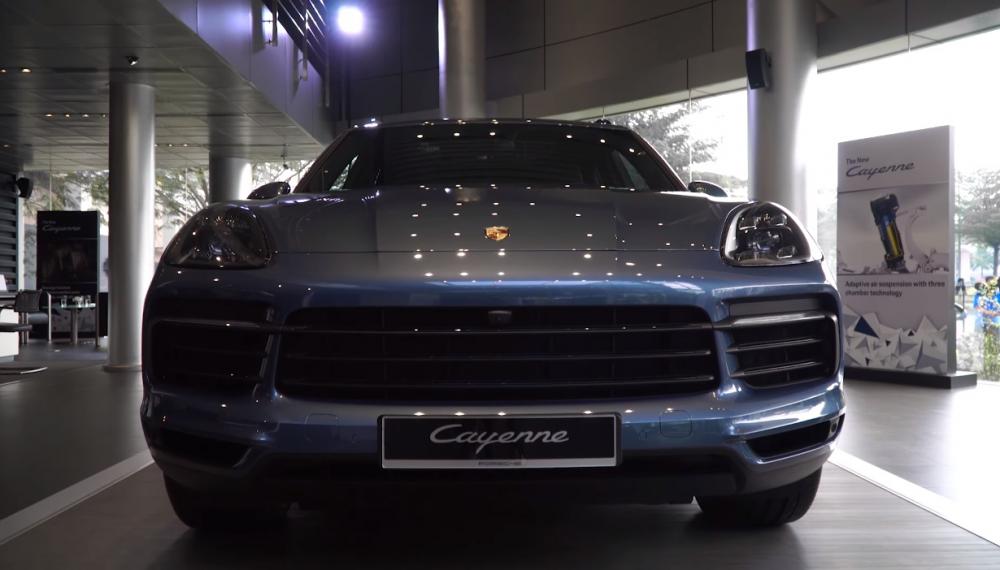 Ảnh chụp đầu xe Porsche Cayenne S 2018