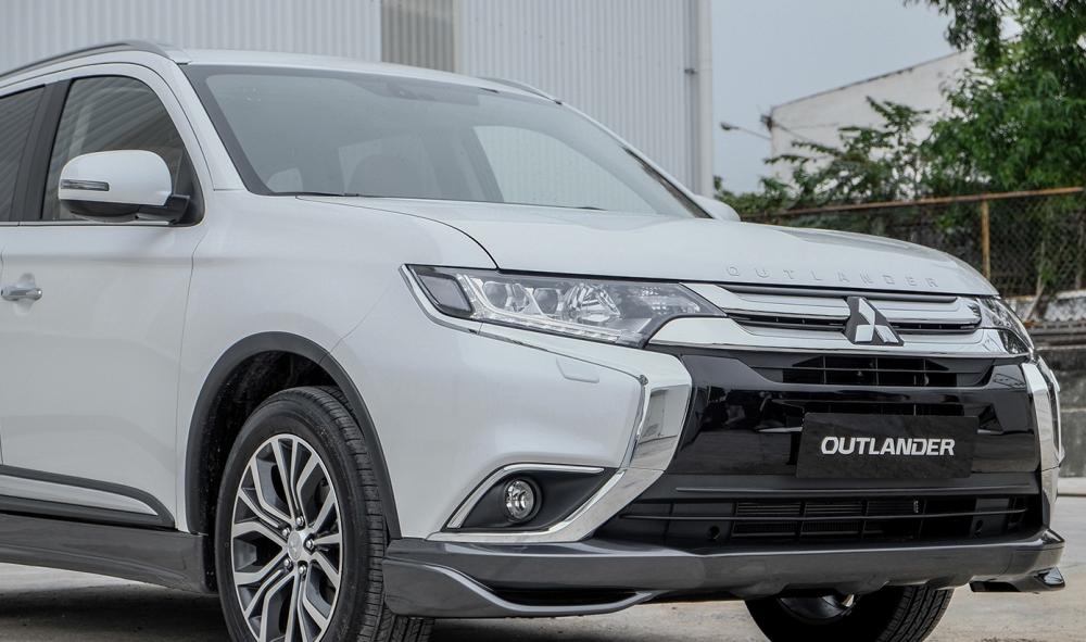 Cận cảnh Mitsubishi Outlander bản lắp ráp tại Việt Nam 2.