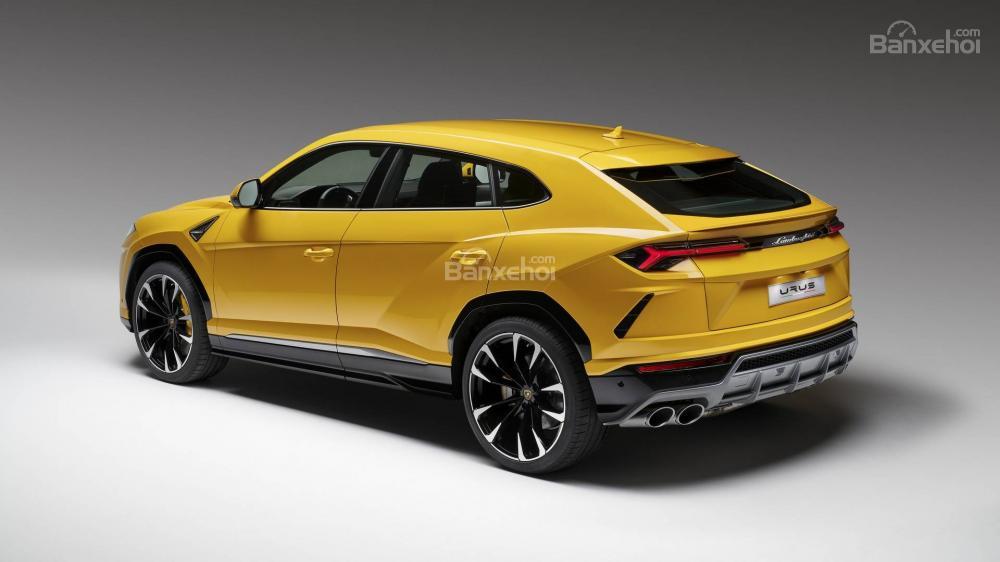 Đánh giá xe Lamborghini Urus 2019 về thiết kế đuôi xe Đánh giá xe Lamborghini Urus 2019 về thiết kế đuôi xe.