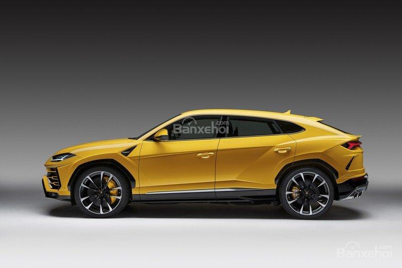 Đánh giá xe Lamborghini Urus 2019: Thân xe thiết kế cơ bắp, mạnh mẽ, thể thao Đánh giá xe Lamborghini Urus 2019: Thân xe thiết kế cơ bắp, mạnh mẽ, thể thao/