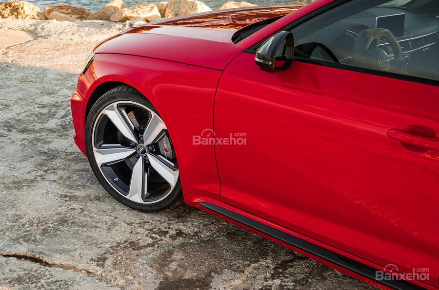 Đánh giá xe Audi RS4 Avant 2018: Mâm xe.