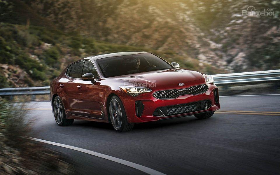 Kia Stinger khẳng định ra mắt tại triển lãm Auto Expo 2018.