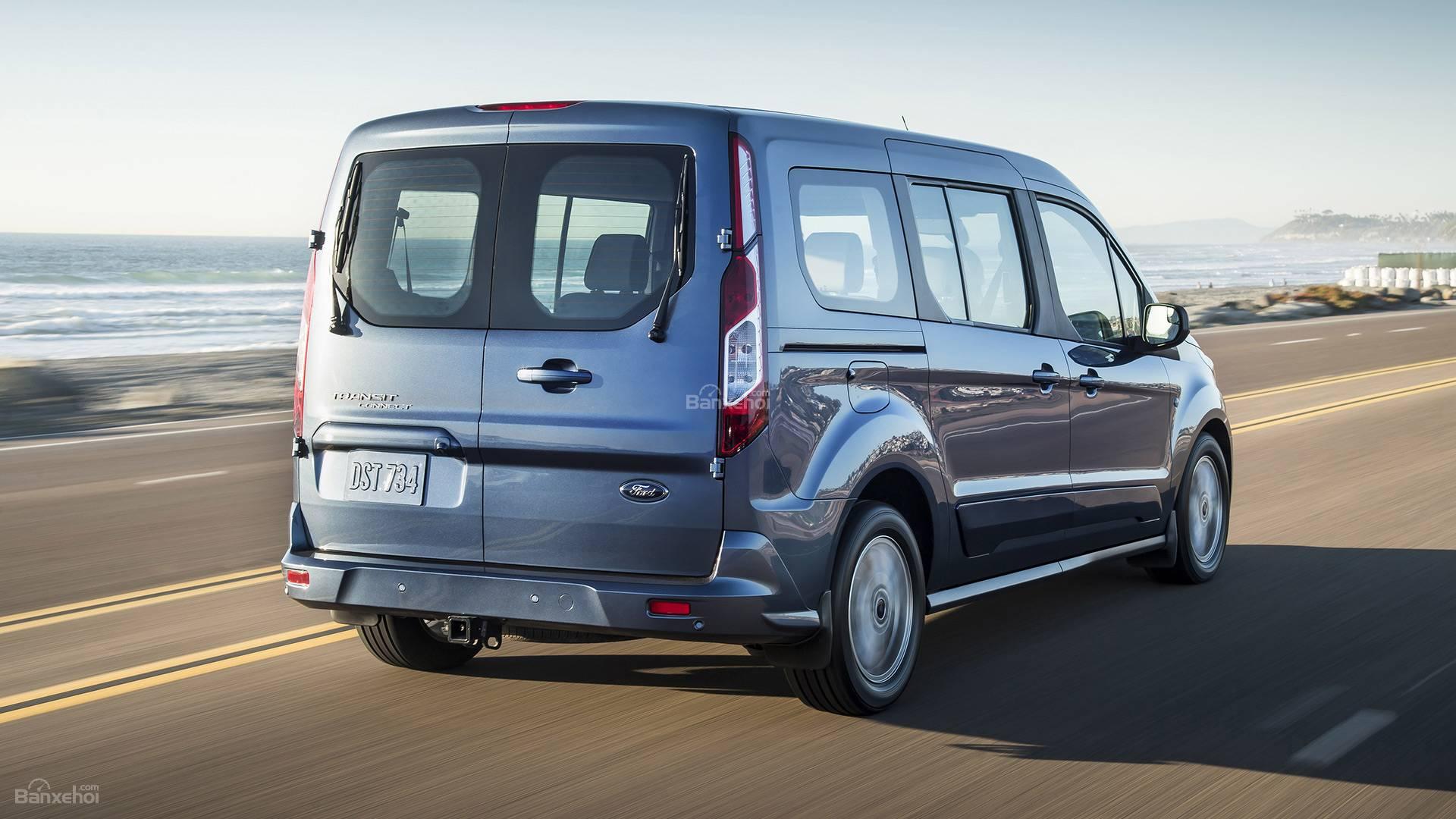 Ford Transit Connect Wagon 2019 có sức kéo mạnh mẽ