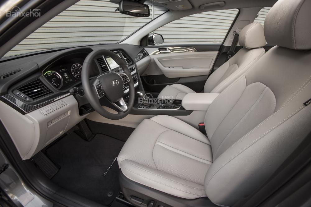 Khoang nội thất Hyundai Sonata Hybrid và PHEV 2018.