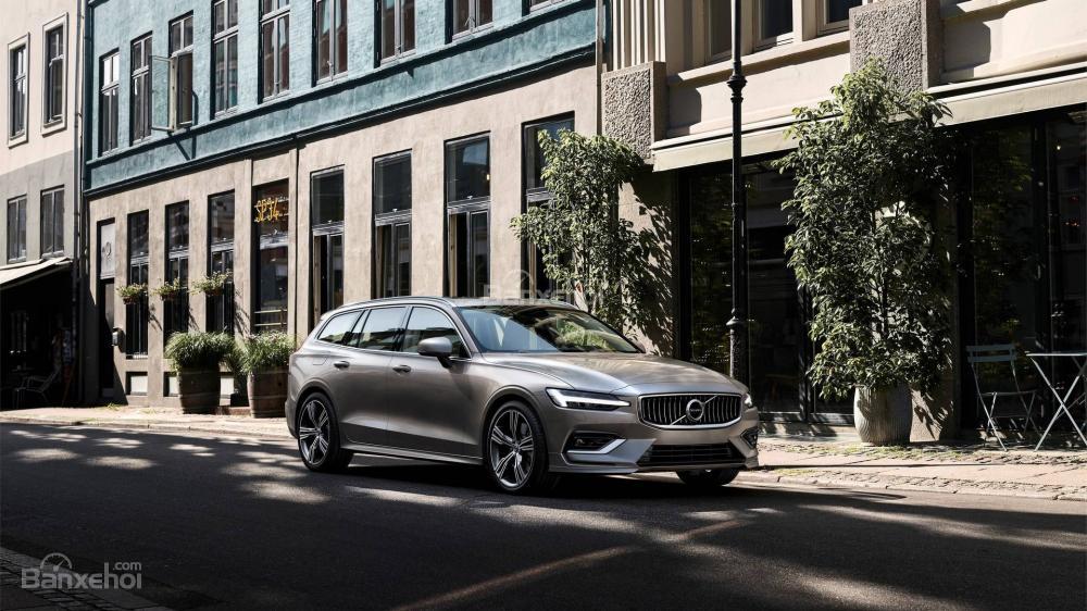 5 điều cần biết về Volvo V60 2019 thế hệ mới vừa ra mắt.