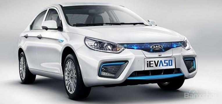 Xe điện JAC iEVA50 của Trung Quốc có phạm vi hoạt động lên đến 500 km.