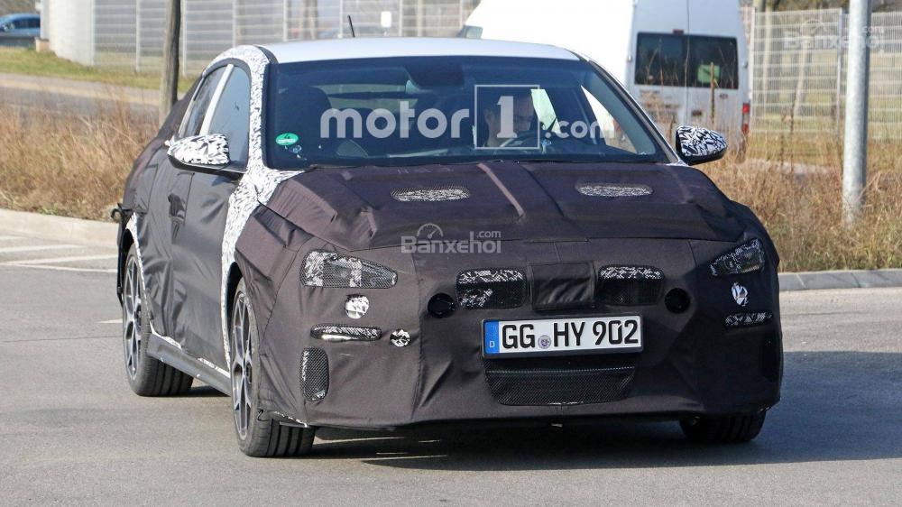 Hyundai i30 N Fastback lộ diện trên đường thử.