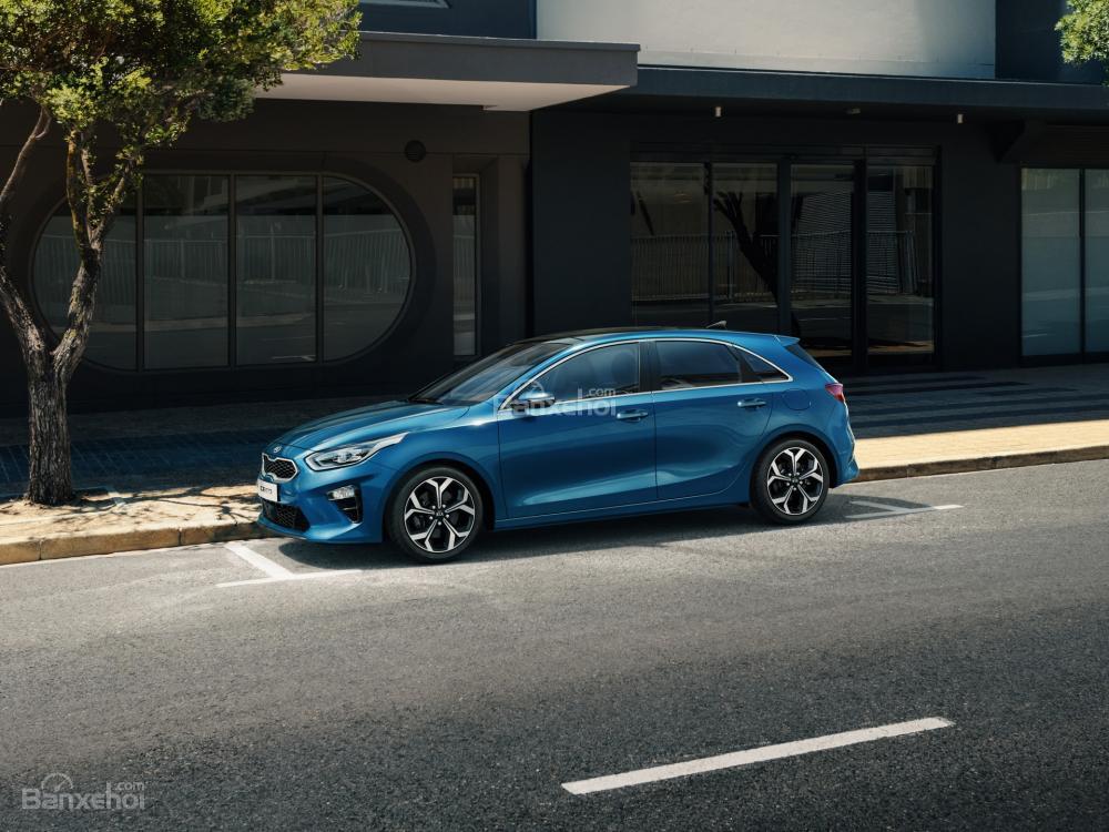 Đánh giá xe Kia Ceed 2019: Xe cho cảm giác mượt mà ở bản máy xăng.