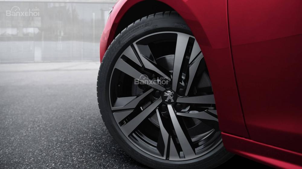 Đánh giá xe Peugeot 508 2019: Bánh xe.