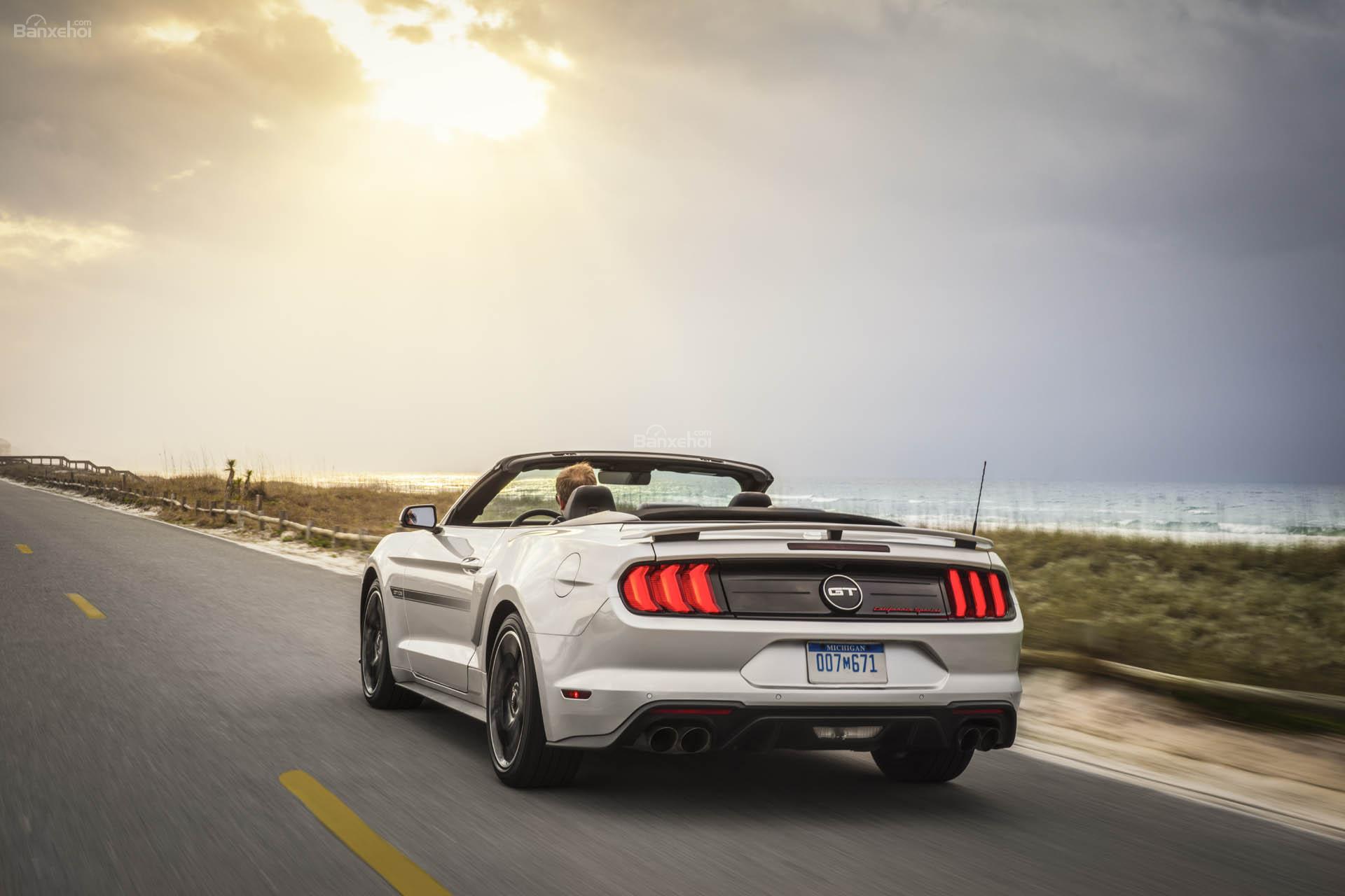 Ngắm Ford Mustang California Special 2019 sắp sửa ra mắt 2a