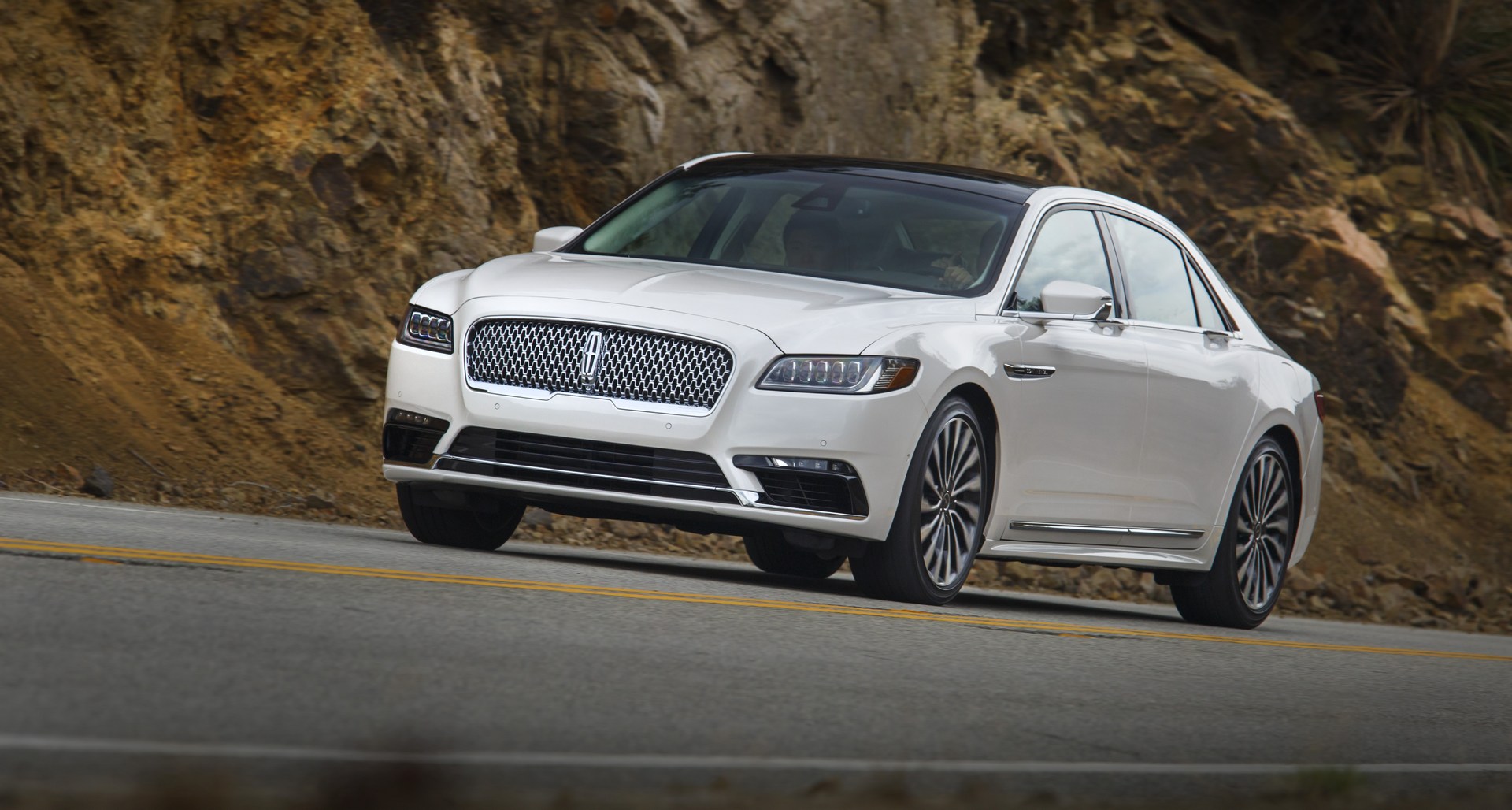 Lincoln Continental có thể bị khai tử trong thời gian tới 1a