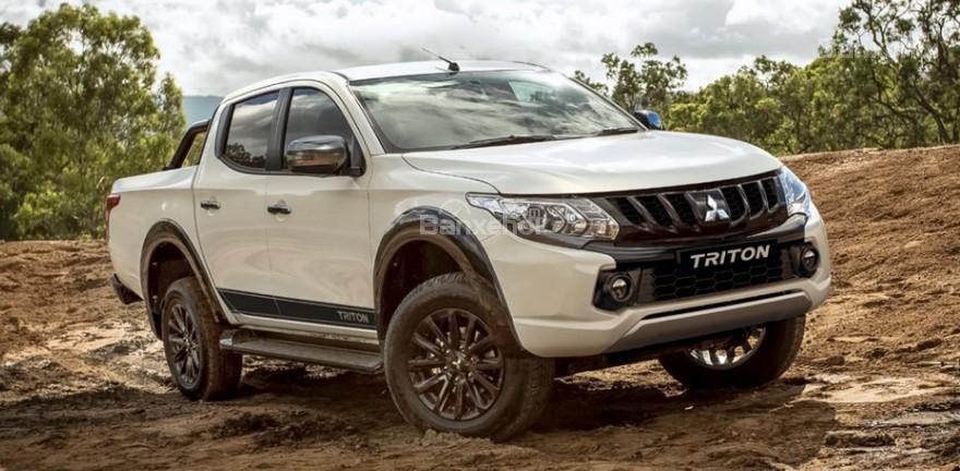 Mitsubishi Triton Blackline 2018 lên kệ tại Úc với giá từ 988 triệu đồng.