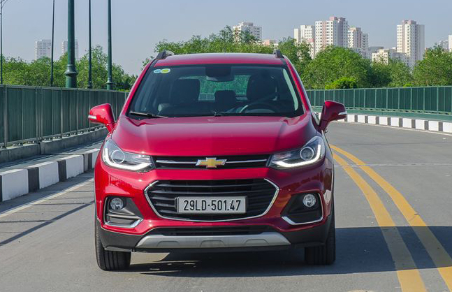 So sánh xe Ford Ecosport 2018 và Chevrolet Trax 2018 về đầu xe 3