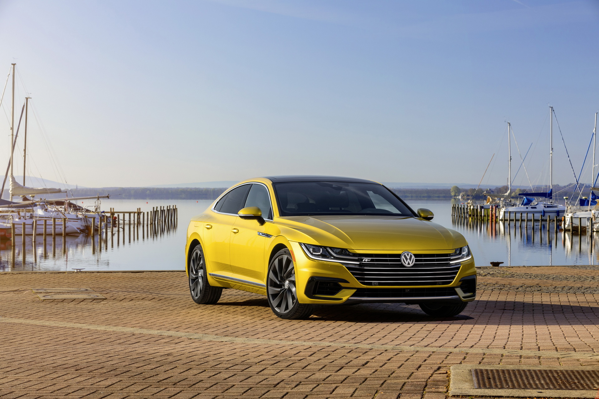 Volkswagen Arteon 2019 R-Line hẹn ngày ra mắt tại triển lãm New York 1a