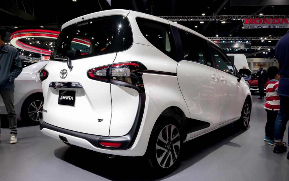 Cận cảnh Toyota Sienta tại Triển lãm Bangkok, lớn và hiện đại 3