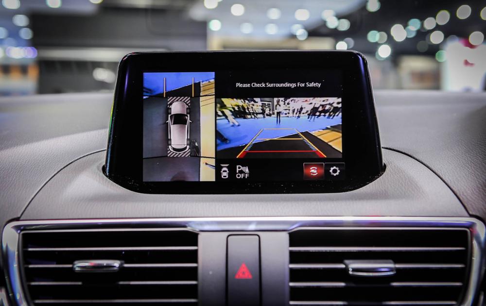 Màn hình giải trí cảm ứng 7 inch trên Mazda3 2018 dành cho thị trường Thái Lan.