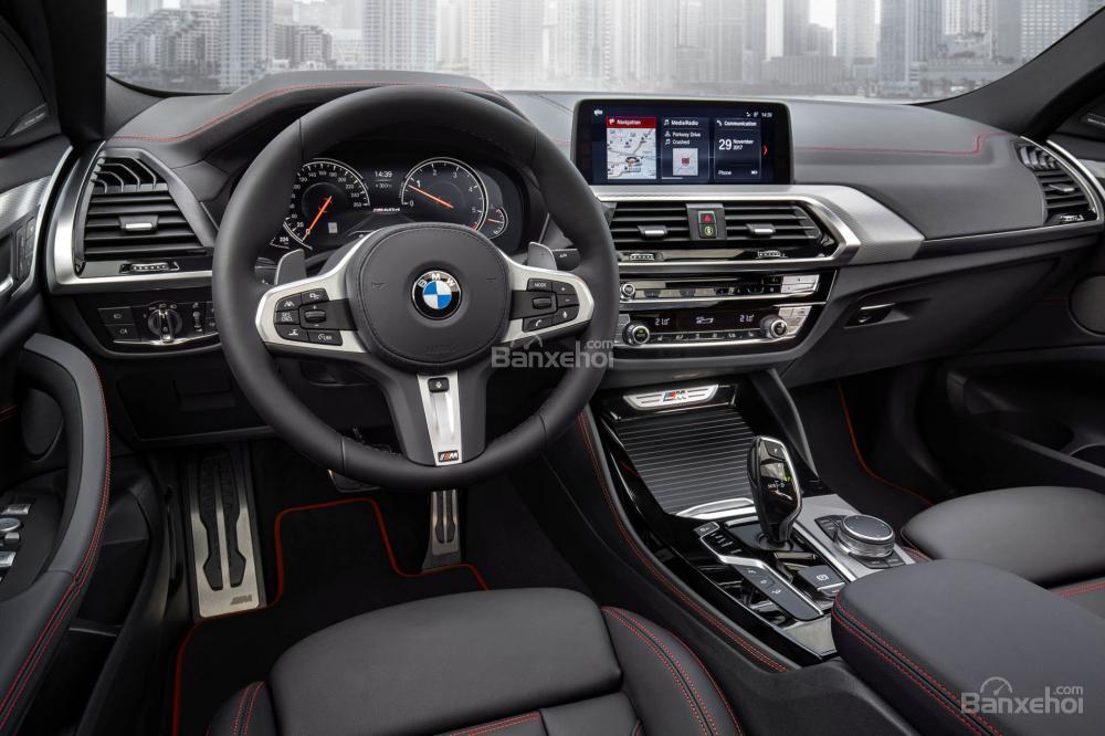 Đánh giá xe BMW X4 2019: Vô lăng bọc da.