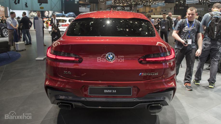 Đánh giá xe BMW X4 2019: Đuôi xe.