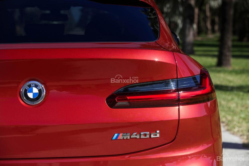 Đánh giá xe BMW X4 2019: Đèn hậu.