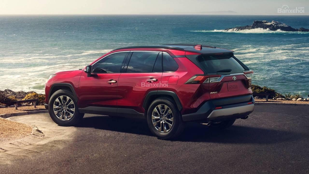 So sánh Toyota RAV4 2019 với Honda CR-V 2018 và Jeep Cherokee 2019 4a