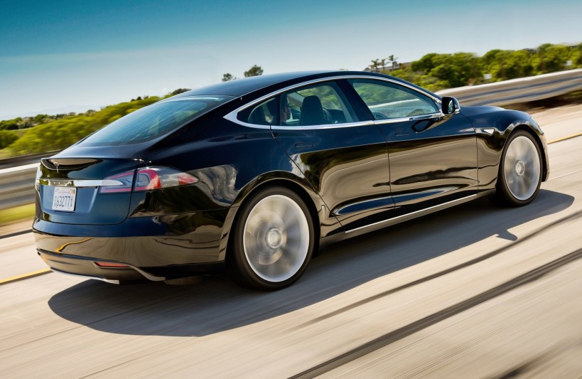 123.000 xe Tesla Model S bị thu hồi vì lỗi trợ lực tay lái 1a