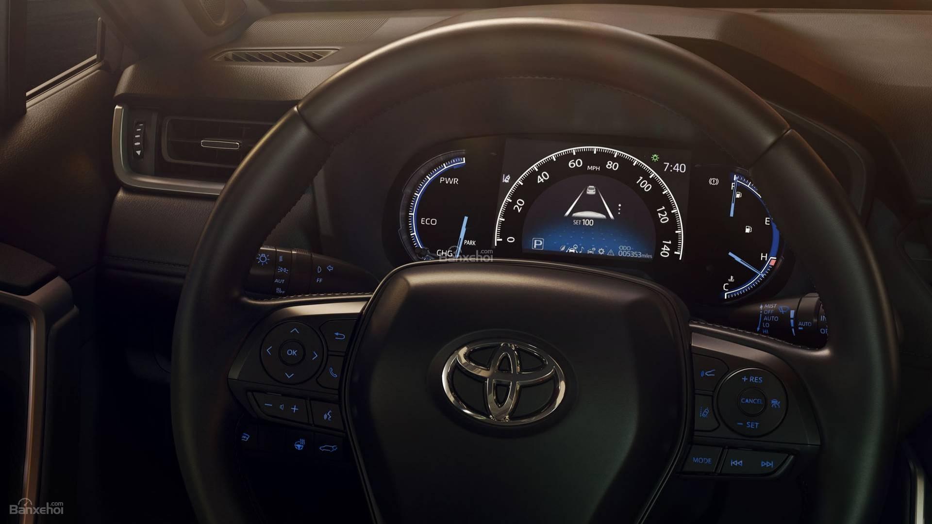 Đánh giá xe Toyota RAV4 2019 về trang bị tiện nghi: đồng hồ lái sắc nét 2