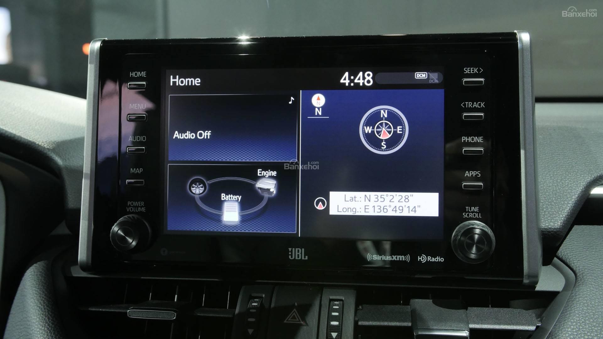 Đánh giá xe Toyota RAV4 2019 về trang bị tiện nghi: có tùy chọn màn hình 8 inch 2