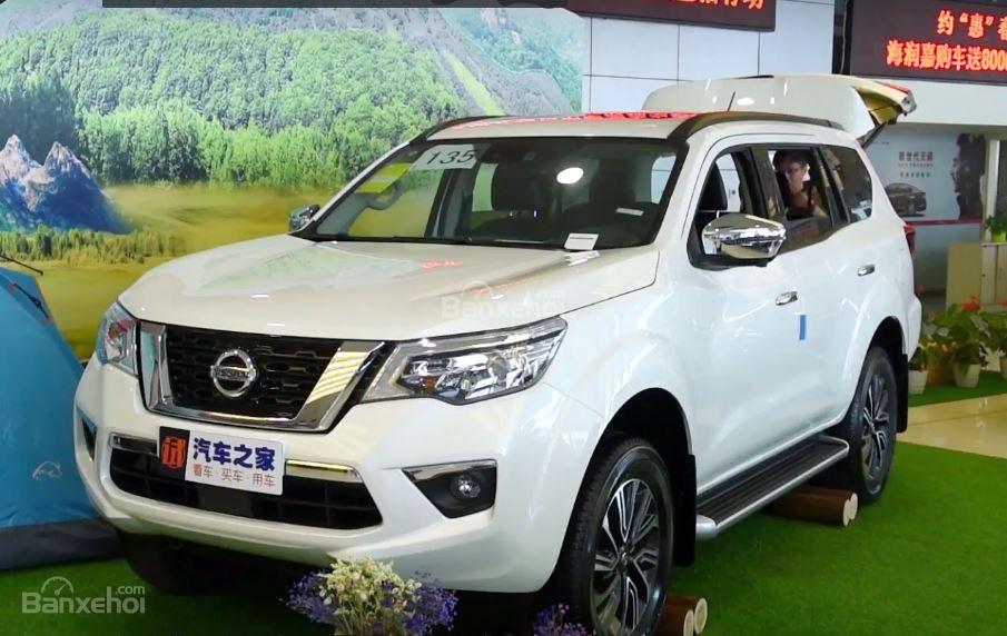 Cận cảnh nội thất và ngoại thất của Nissan Terra - 1