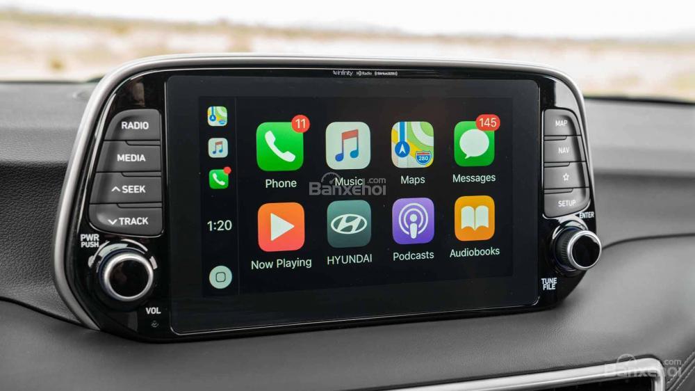 Đánh giá xe Hyundai Tucson 2019: Màn hình giải trí cảm ứng 7 inch.