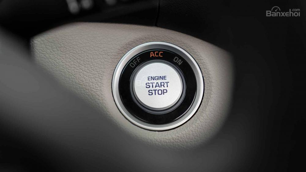 Đánh giá xe Hyundai Tucson 2019: Nút bấm khởi động xe.