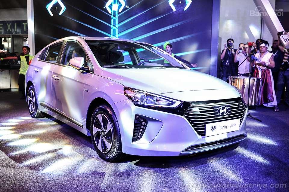 [Manila 2018] Hyundai Ioniq - Xe hybrid giá rẻ nhất cập bến Philippines - 1