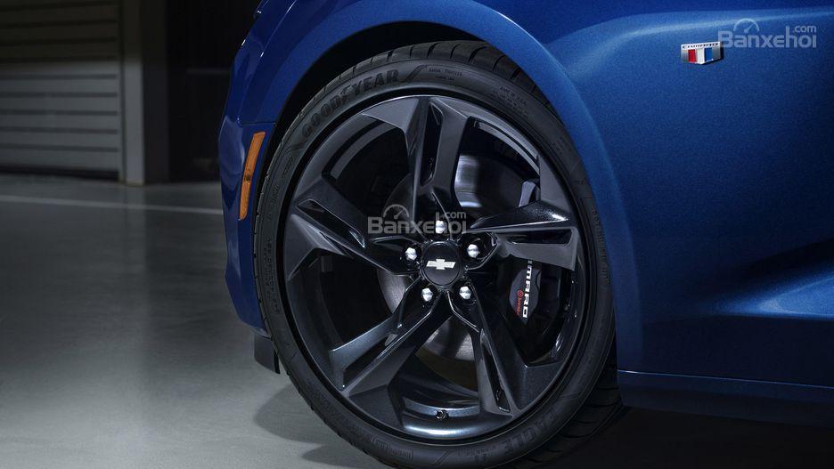 Chevrolet Camaro 2019 cập nhật công nghệ mới - 4