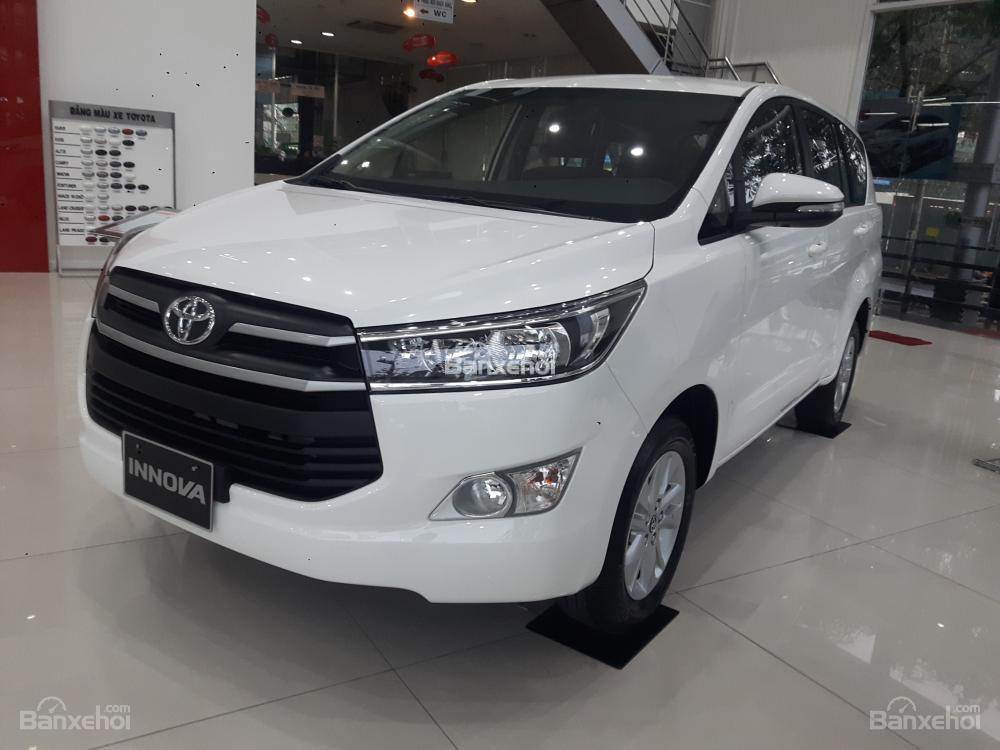 Toyota Innova E 2018 giảm cao nhất 40 triệu đồng trong tháng 4/2018.