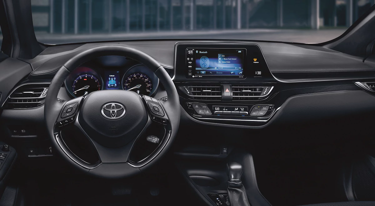 Nhược điểm Toyota C-HR 2018: Không tương thích với điện thoại thông minh