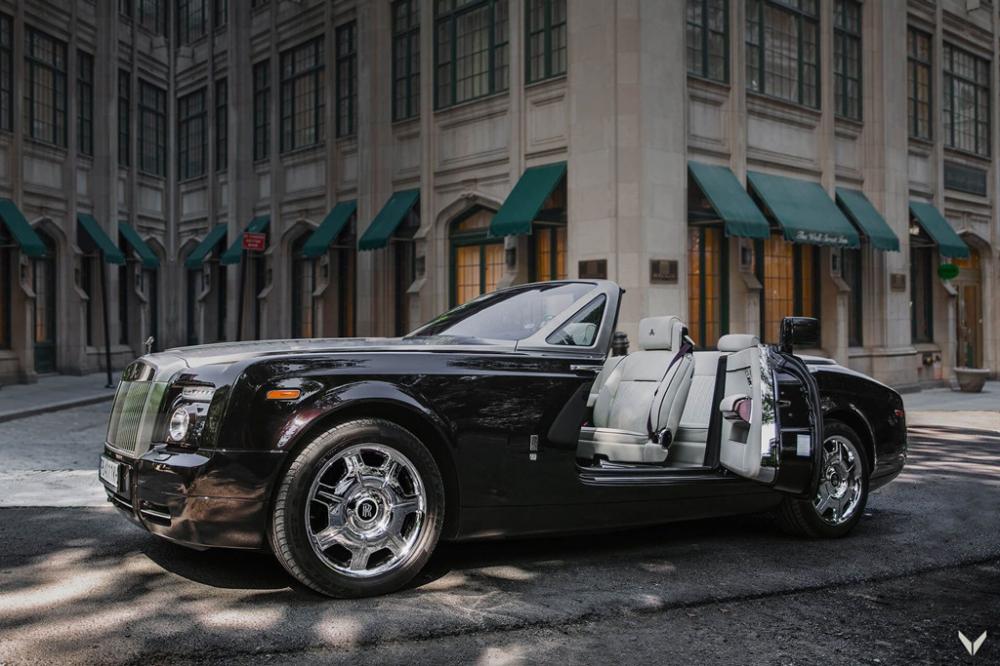 Rolls-Royce Phantom Drophead Coupe nâng cấp phủ màu anh đào ấn tượng 1