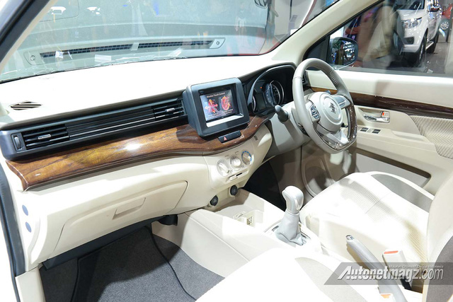 Ảnh chi tiết MPV giá rẻ Suzuki Ertiga 2018 thế hệ mới tại Indonesia - a10