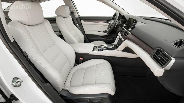 So sánh xe Nissan Altima 2019 và Honda Accord 2018 về ghế ngồi 1 So sánh xe Nissan Altima 2019 và Honda Accord 2018 về ghế ngồi 1