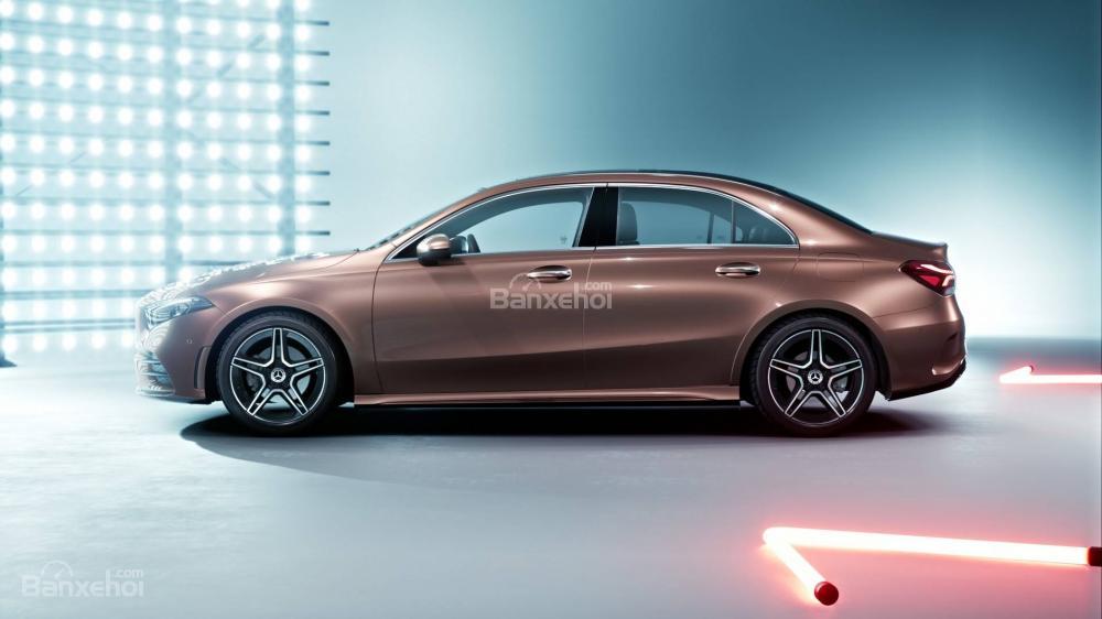 Mercedes A-Class 2019 LWB dành cho thị trường Trung Quốc chính thức ra mắt - Ảnh 1.