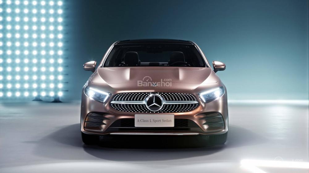 Mercedes A-Class 2019 LWB dành cho thị trường Trung Quốc chính thức ra mắt.