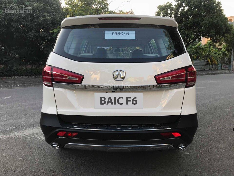 BAIC F6 2018 - SUV Trung 7 chỗ nhái Lexus giá chỉ 588 triệu đồng