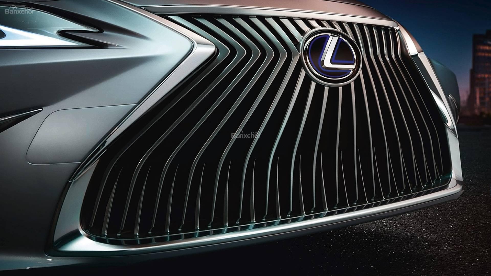 Đánh giá xe Lexus ES 2019: Nan lưới tản nhiệt sắp xếp theo chiều dọc z