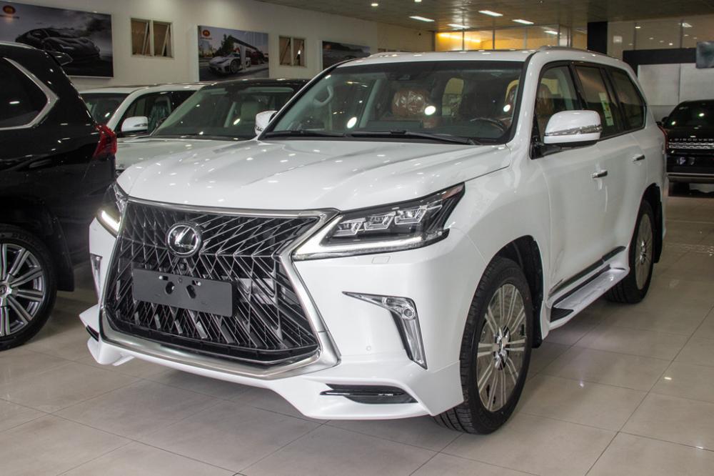 Xế sang Lexus LX570 Super Sport về Việt Nam với giá gần 10 tỷ đồng có gì hấp dẫn?.