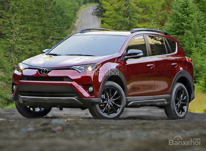 Top 10 SUV/CUV bán chạy nhất Mỹ tháng 4/2018: Toyota RAV4 lật đổ Nissan X-Trail.