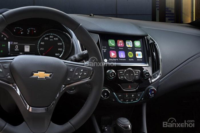Đánh giá xe Chevrolet Cruze 2019 nâng cấp: Xe được trang bị nhiều tiện nghi.