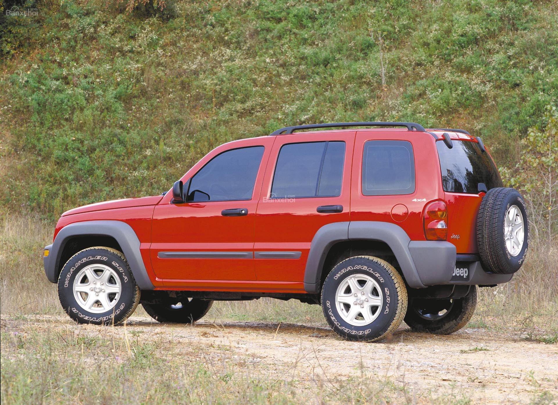 FCA triệu hồi 300.000 chiếc Jeep do lỗi hệ thống treo z