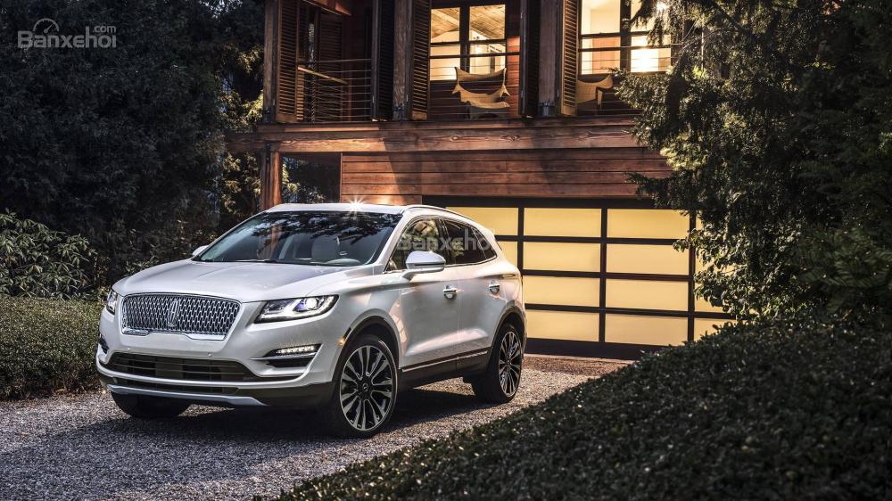 Lincoln MKC 2019 chốt giá 794 triệu đồng - 1