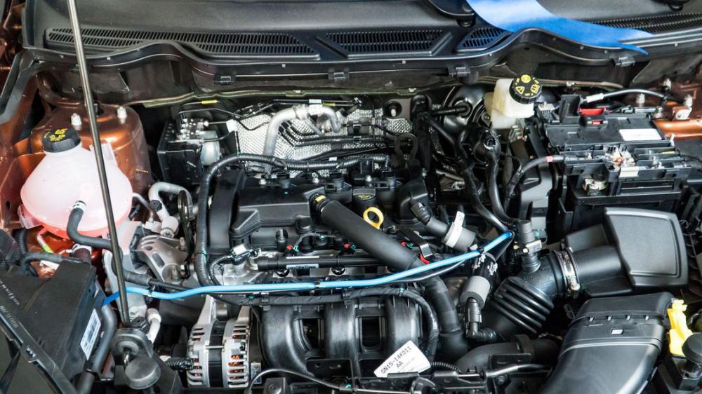 Suzuki Vitara hoàn toàn lép vế trước Ford Ecosport về khả năng vận hành 2 Suzuki Vitara hoàn toàn lép vế trước Ford Ecosport về khả năng vận hành 3